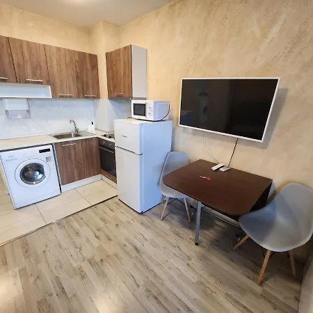 Apartment Colonel 944 *